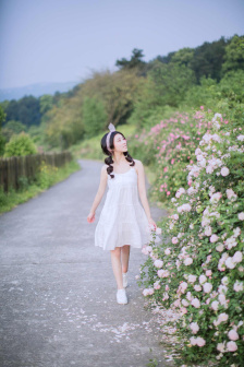 背带短裤丧尸来袭